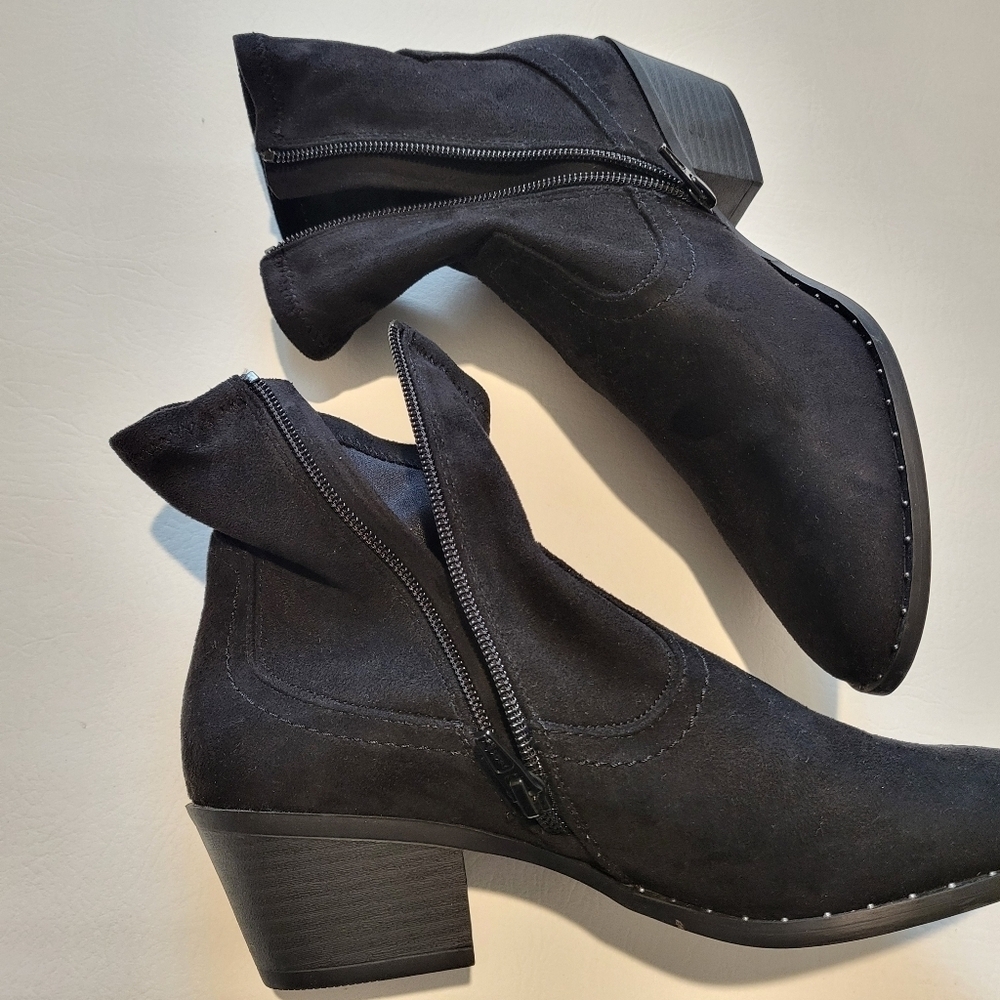 SO womens black faux suede zipper closure stacked heel ankle boots size 9 NWOB - Picture 6 of 11